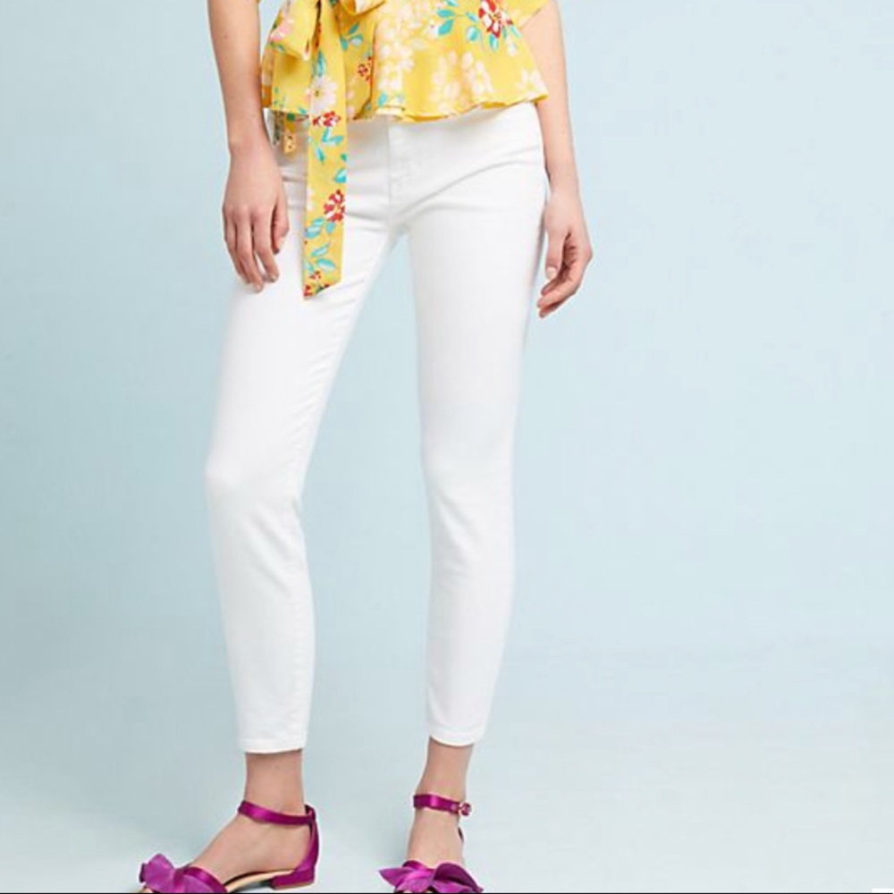 Anthropologie white jeans size 25.